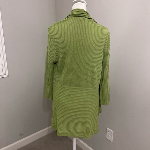 Green Open Front Women's Cardigan‎ - Picture 2 of 4